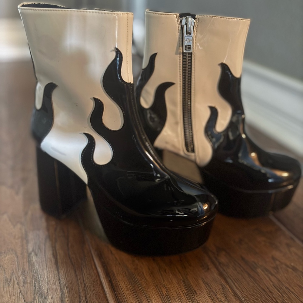 Current Mood Black and White Flame Platform Boots